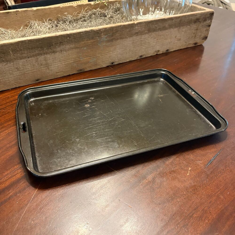 Vintage Dark Metal Non Stick Baking Sheet Cookie Pan Tray Pre-owned